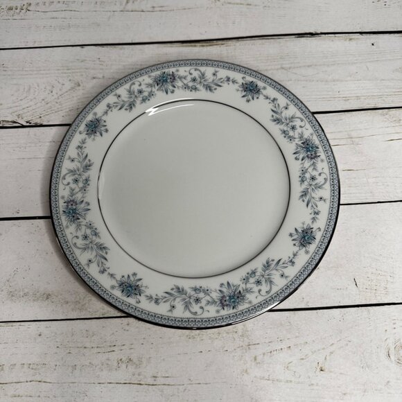 Noritake Blue Hill 2482 Salad Plates Set of 4 8” Blue Floral Sri Lanka - Picture 5 of 7